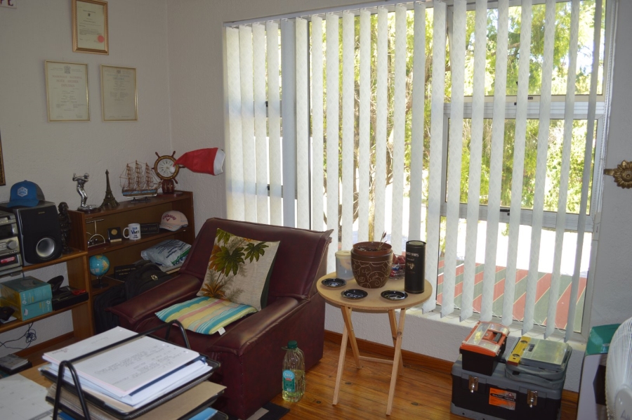 3 Bedroom Property for Sale in Flamwood North West